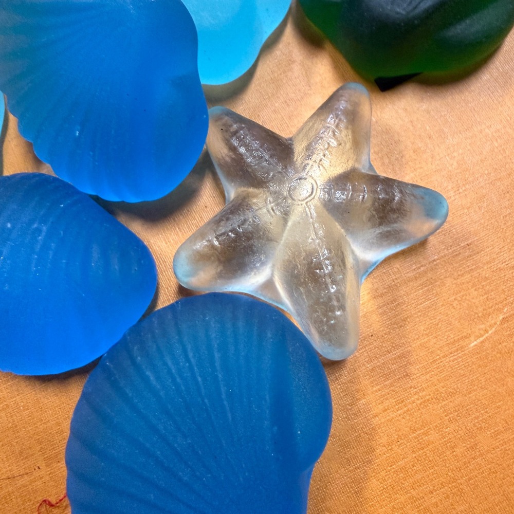 Vintage Frosted Sea Glass Shell & Starfish Decor Set 8pc Cobalt Seafoam Coastal - Picture 2 of 8